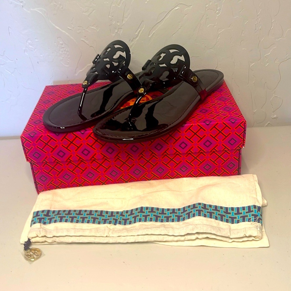 Tory Burch Miller Patent Perfect Balck Size 9